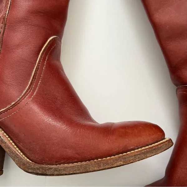 Frye Vintage Redwood Mahogany Red Leather Tall Heeled Boot Size 5.5 - Image 3