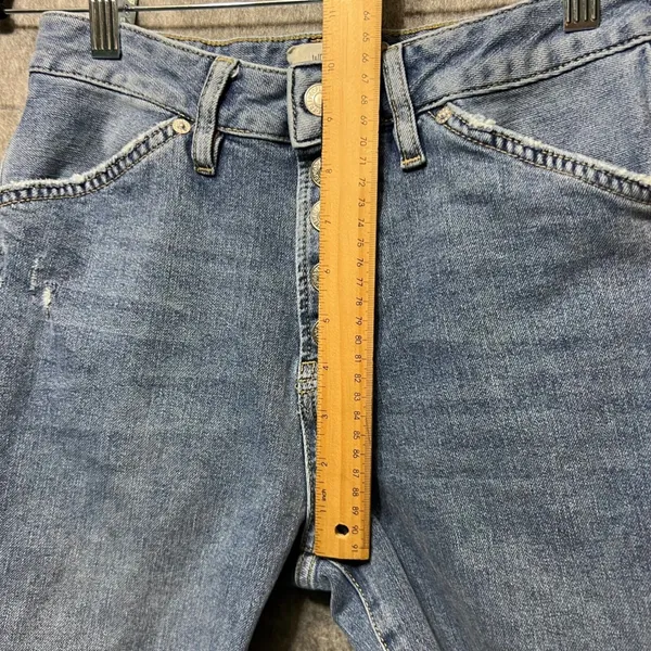 We The Free 27 Distressed Denim Jeans Frayed Hem Button Fly‎ Light Wash - Image 5