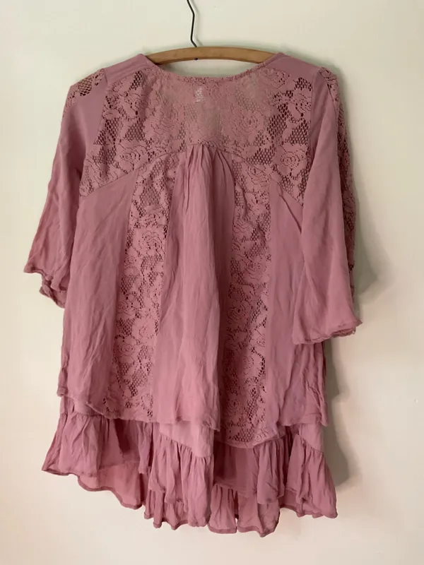 Sweet Magnolia Boutique top - Image 3