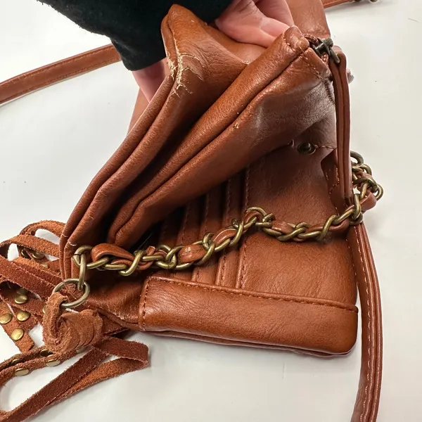 Shyanne Bohemian Western Style Crossbody Bag Leather Grommet Design Tassel - Image 13