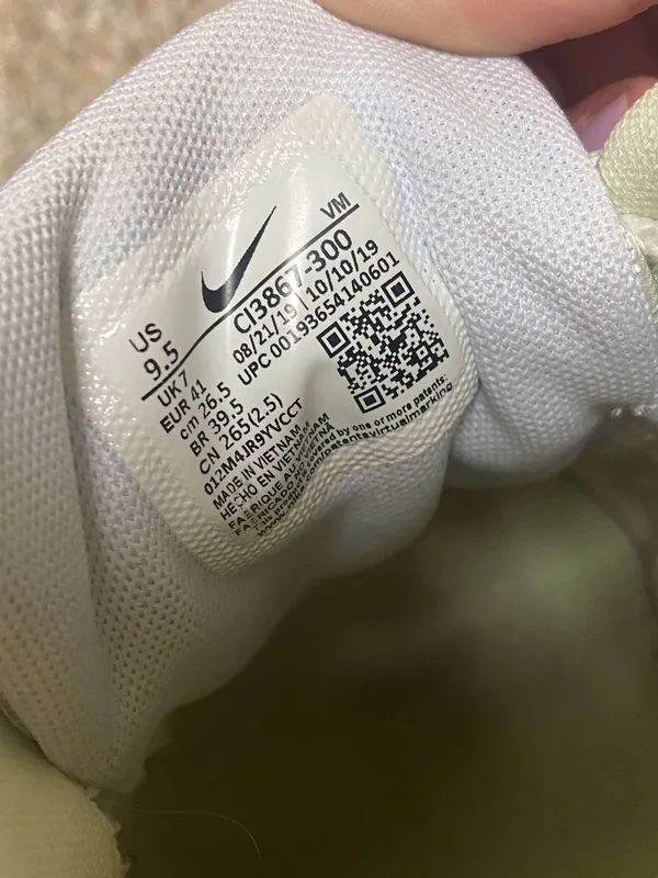 Nike Air Max Shoes - Image 3