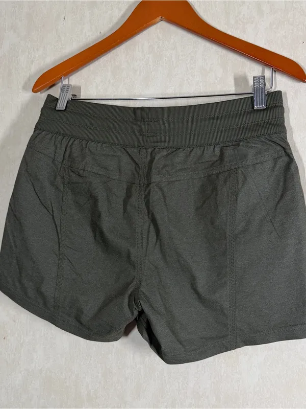 The North Face Women’s Aphrodite Arise Shorts 3.5” Hiking Outdoor in Green M - Image 5