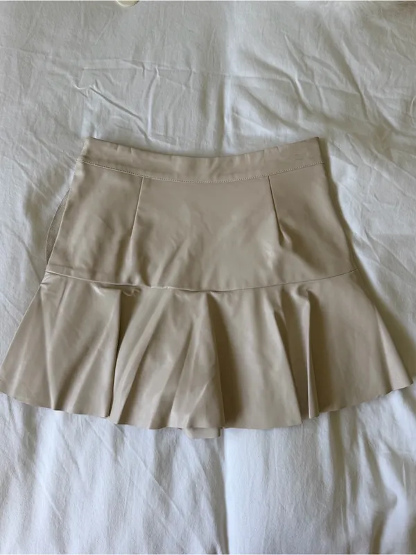 DO+BE Beige Faux Leather Mini Skort with Ruffle Detail - Image 2