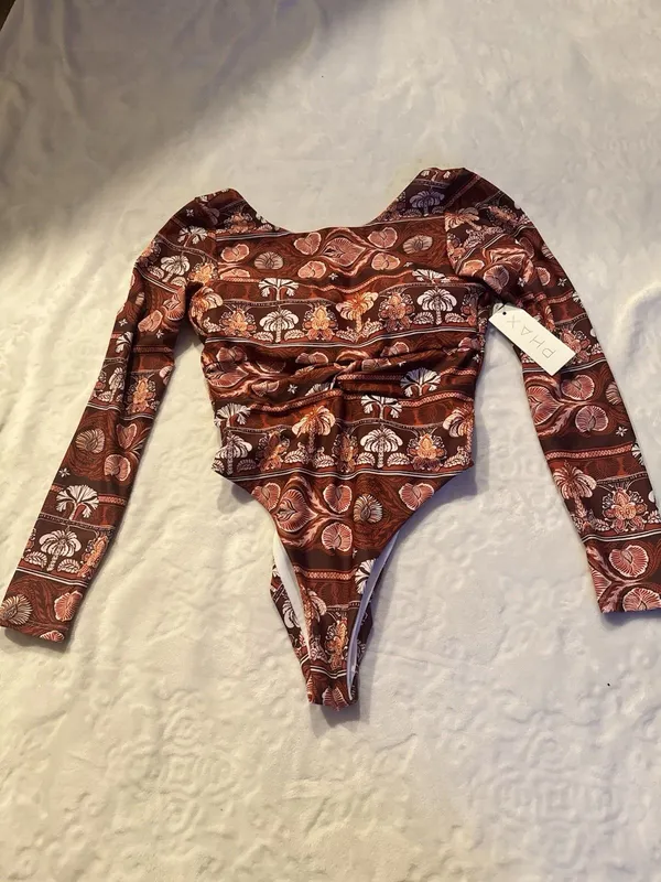 Phax Swim Women's Size Medium Twist Front Long Sleeve One Piece Warm Brown NEW - Image 5