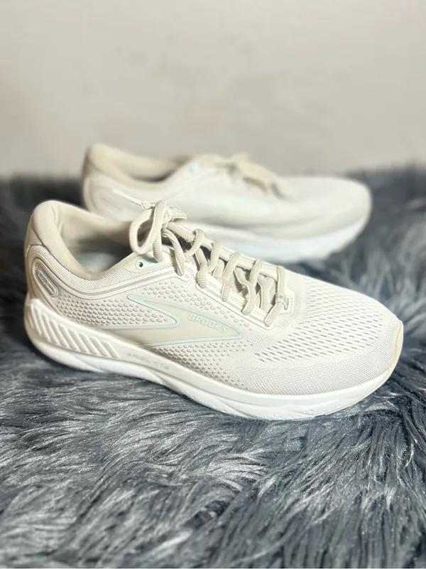 BROOKS ARIEL GTS 23 CHATEAU GREY/WHITE SAND RUNNING Beige/White Sneaker Sz8.5 - Image 4