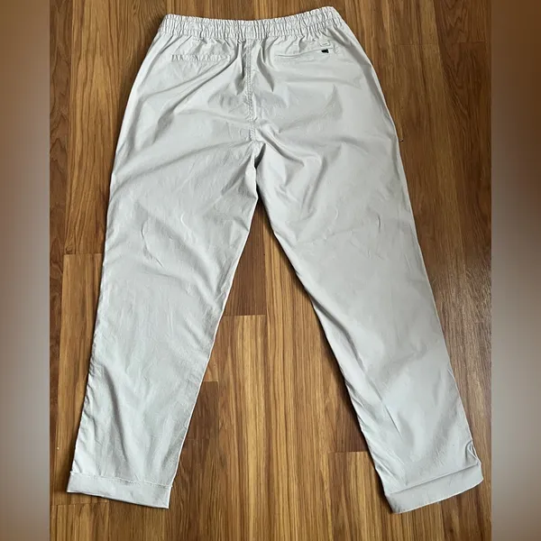 Vuori Ripstop Limited Edition Collaboration Cycle fo Survival Large Beige - Image 2