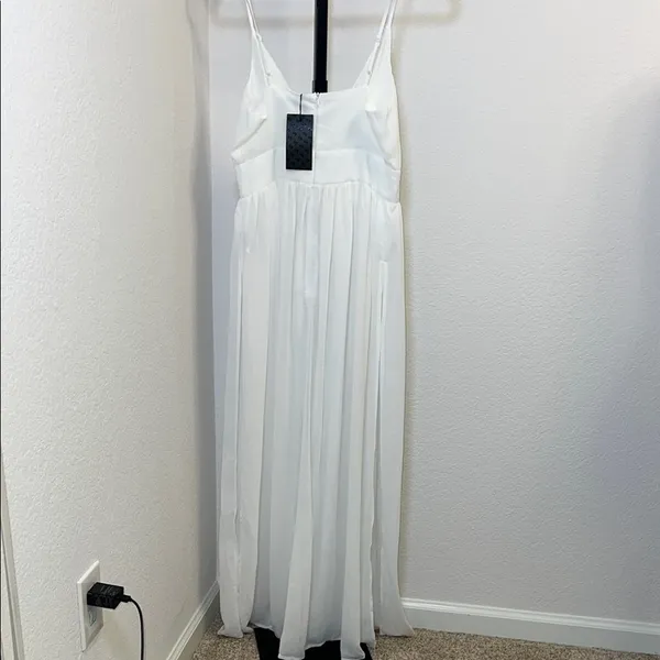 Elegant White Maxi Dress‎ - Image 2