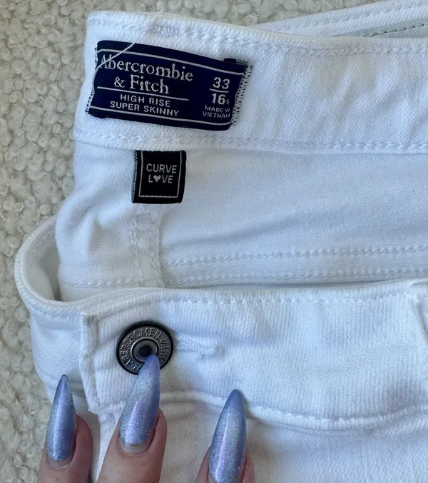 Abercrombie & Fitch Women's Curve Love High Rise Skinny Jeans White Size 16 - Image 3