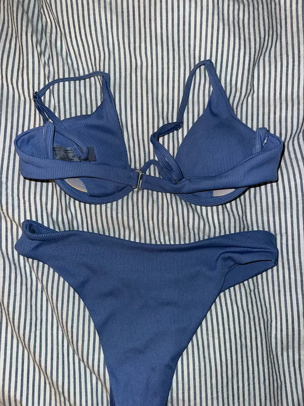 Blue bikini - Image 2