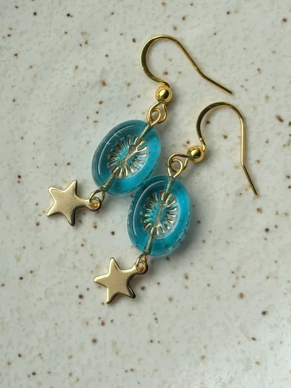 Handmade retro vintage cute whimsical style quality Czech glass beads unique dangle earrings🩵 - Image 4