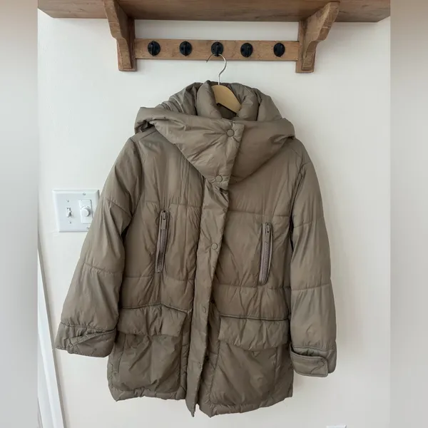 ZARA light brown olive puffer coat size SMALL with hood - Image 4
