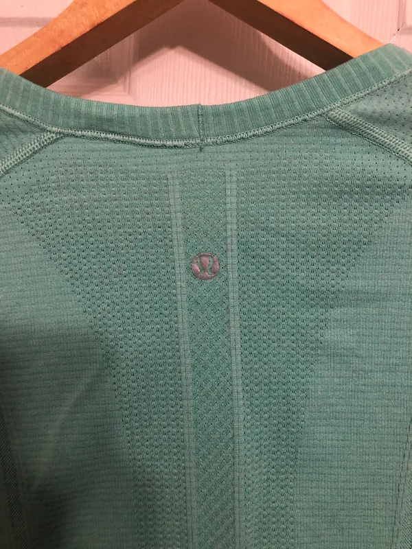 Lululemon long sleeve swiftly tech size 8 - Image 4