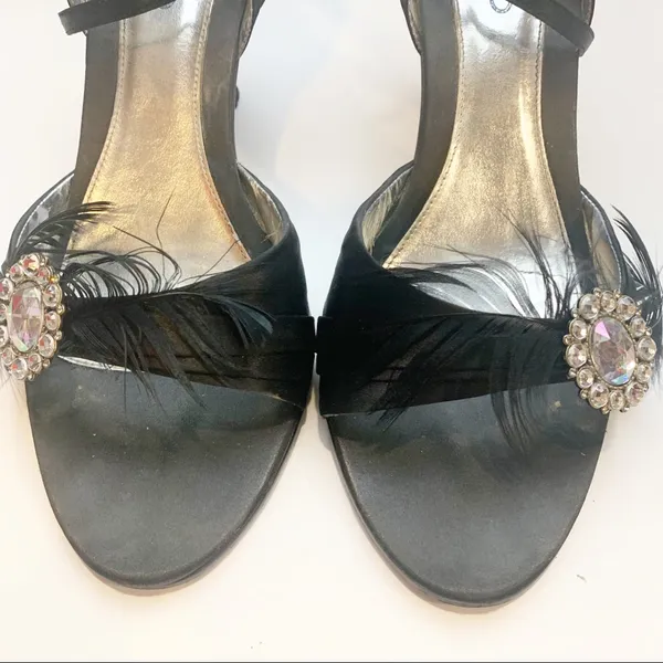 Aldo Size‎ 9 Satin Jeweled Feather Toe Strappy Sandal - Image 2