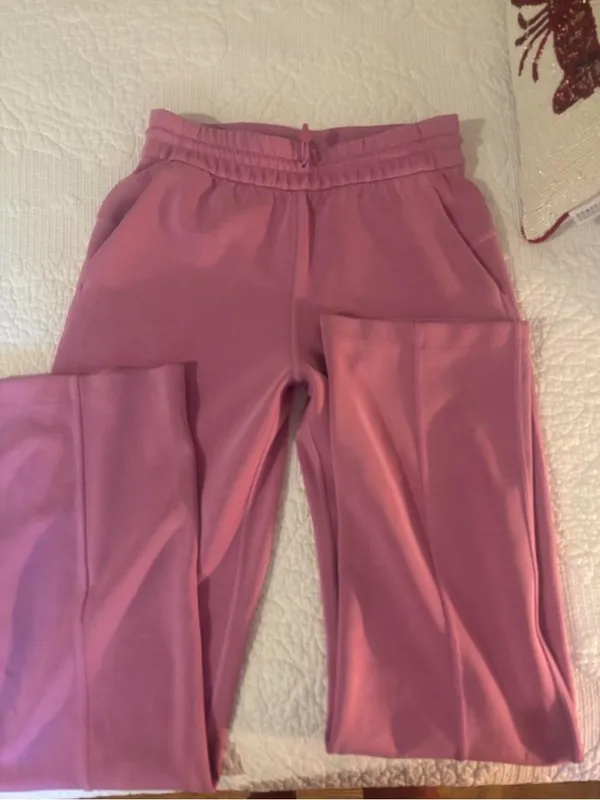 Lululemon Softstreme High-Rise Pants size 4 in rosy pink - Image 2