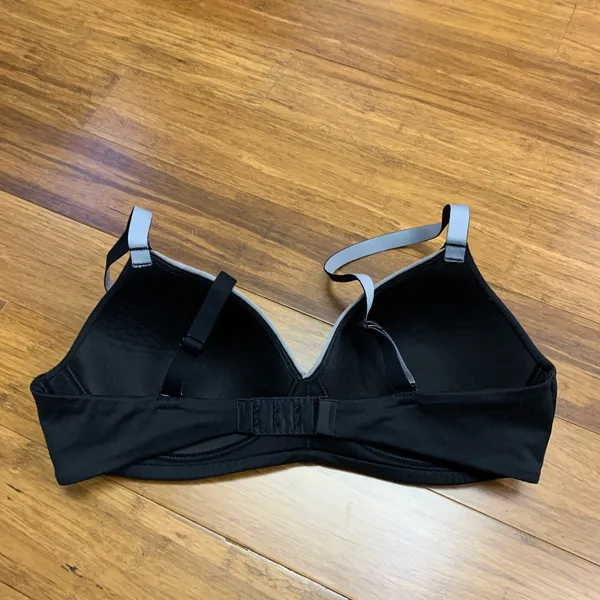 Calvin Klein Wireless‎ T-Shirt Bra Womens Size Medium Black Everyday Comfort - Image 2