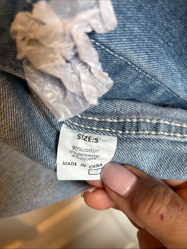 Dokotoo Brand Blue Distressed Denim Button Down Shacket Nwts Size Small - Image 10