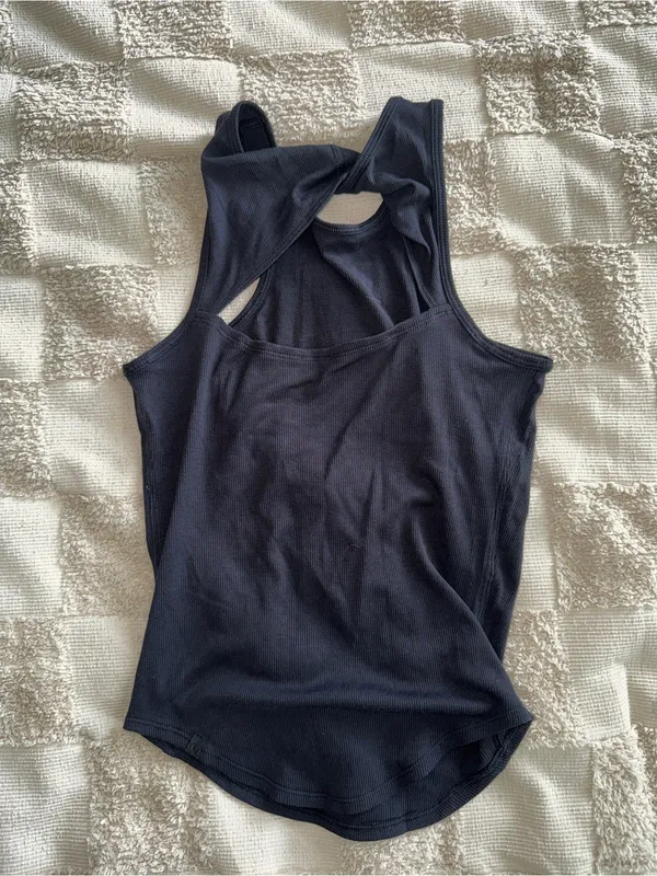 black‎ ribbed lululemon athletica tank top - Image 3
