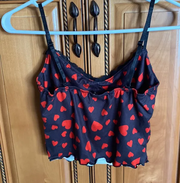 SheIn Crop Cami With Hearts - Image 4