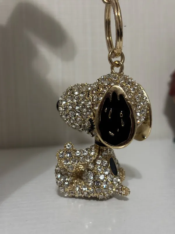 Snoopy rhinestone keychain Gold - Image 3