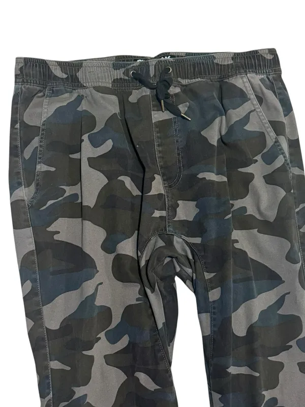 BLK Camo Joggers XL Black/Green EUC Gray - Image 3