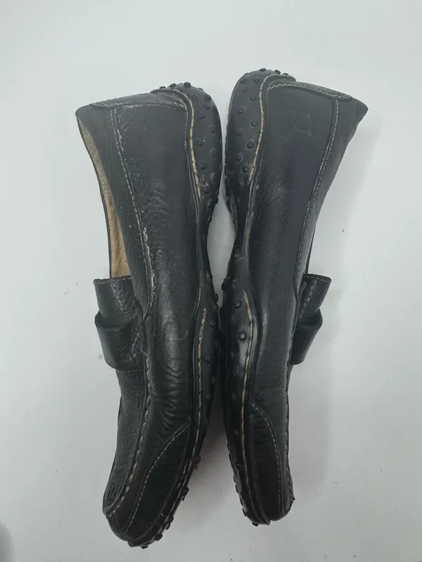 Born Classic Black Leather Loafers Size 9 - Image 6