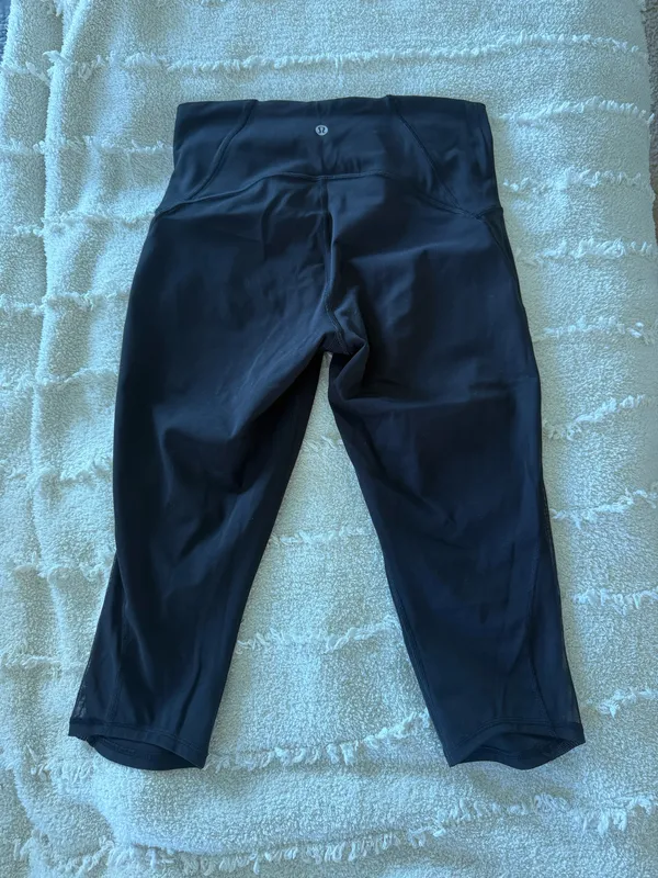 Lululemon Capri Leggings Black - Image 2