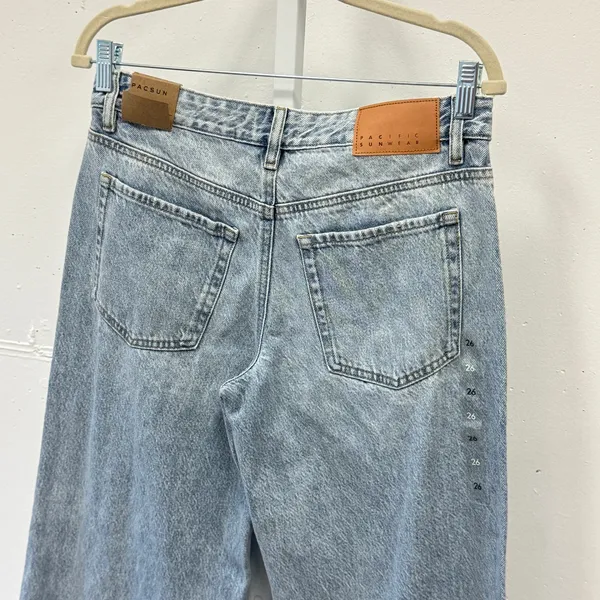 NWT‎ PacSun Casey Low Rise Baggy Jeans Shiloh Light Wash Distressed 26 Denim - Image 4