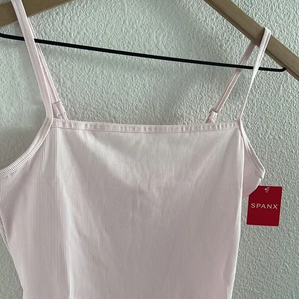 NWT Spanx Ribbed Cami Bodysuit Ice Pink 20360R Medium - Image 2