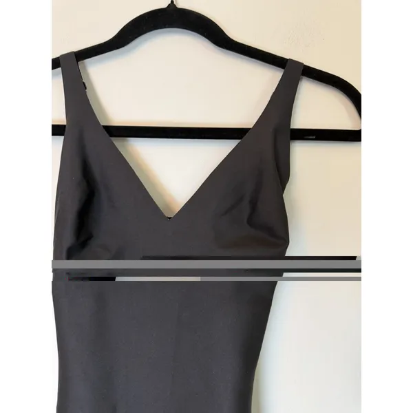 Skims Body Plunge Mid-Thigh Body Suit Shapewear S - Image 6