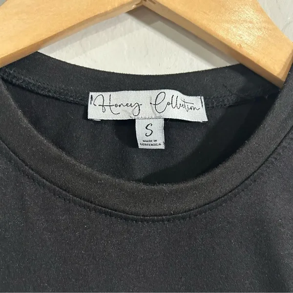 Honey Collection Black Cherry Graphic Crop Top Small Y2K Grunge Tee - Image 4