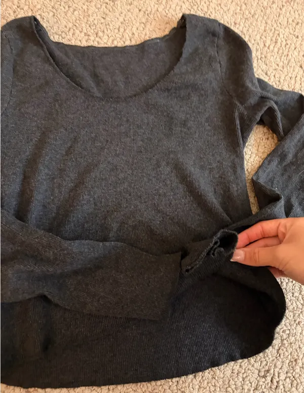 Amazon Basic long sleeve cropped top - Image 3