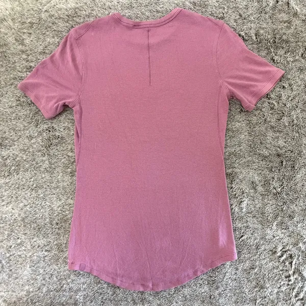 Lululemon Hold Tight Short Sleeve Tee Women's 4-6 Pink - Image 5