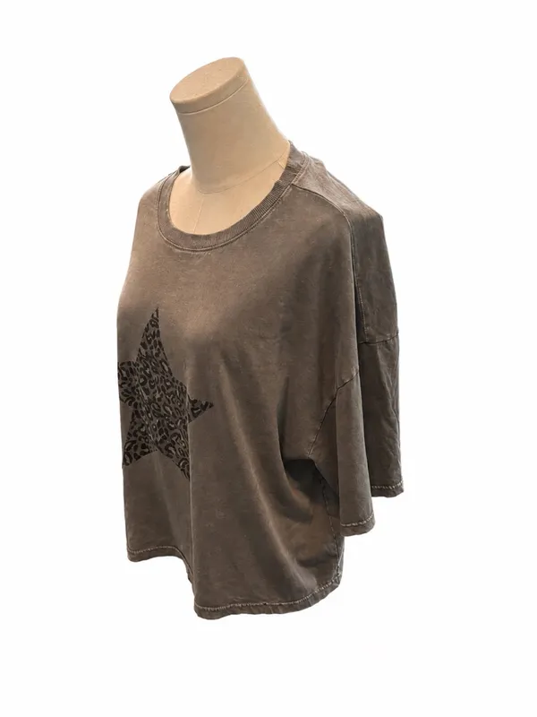 Easel Oversized Gray Star Leopard Print Top - Image 2