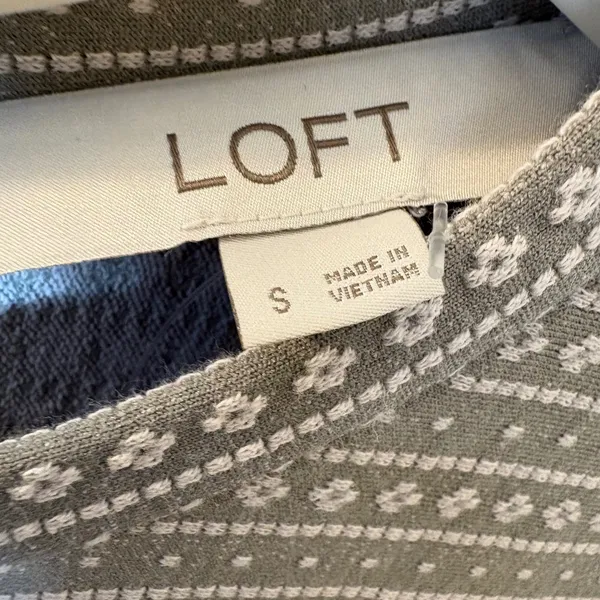 LOFT Grey White Geometric Stripe Knit Short Sleeve Dress Size S NWT‎ - Image 4