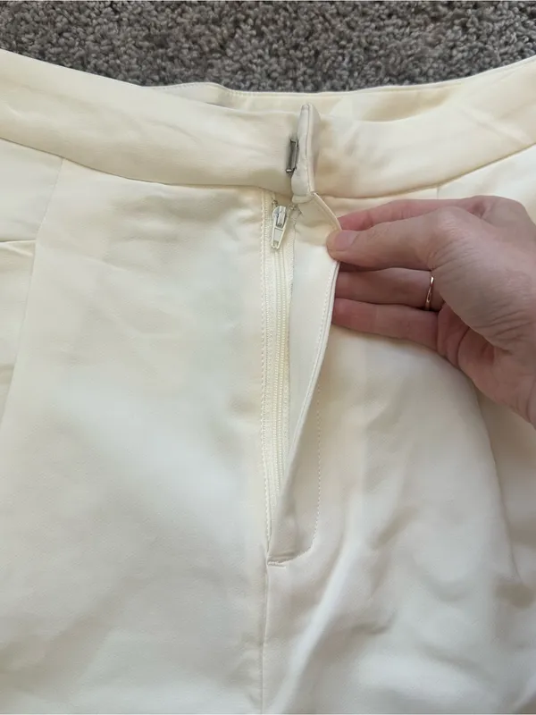 Love Tree Cream High-Waist Tailored Shorts - Image 4
