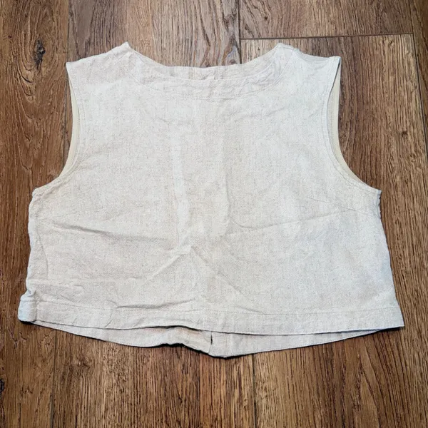 A New Day Womens XS Linen Button Back Sleeveless Crop Top Oatmeal Minimalist - Image 2