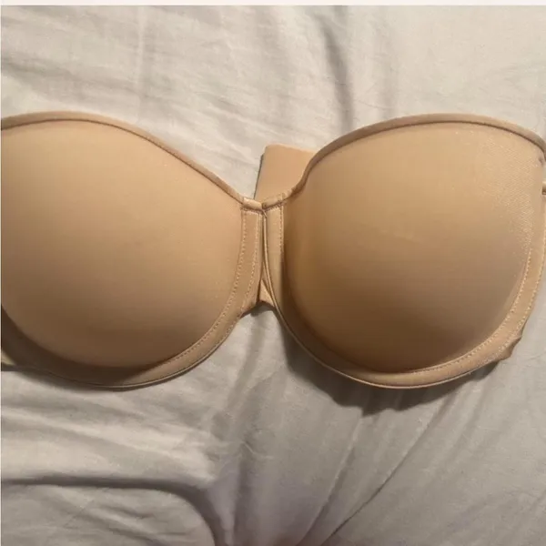 Skims Weightless Strapless Bra - Image 3