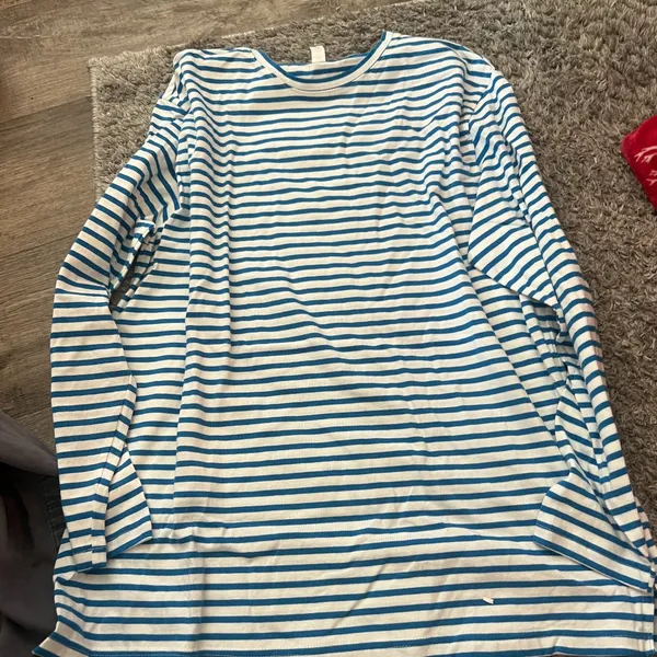 Daily Practice small blue‎ and white stripe cotton top - Image 3