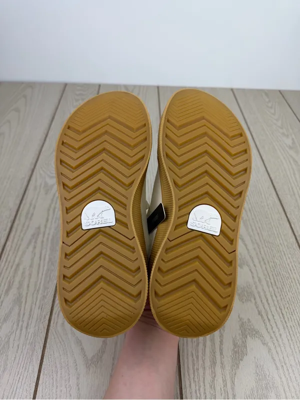 Sorel Women's Out N About IV Low Women's Waterproof Sneaker 9.5 Honey White $100 - Image 7