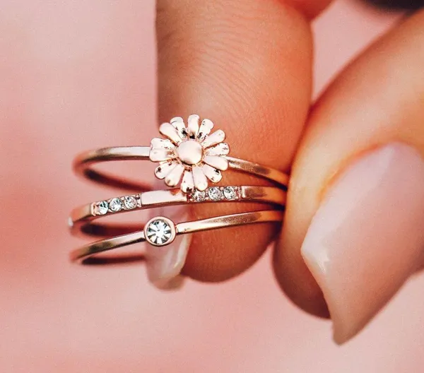 Pura Vida Daisy Pickin Ring Stack - Image 3