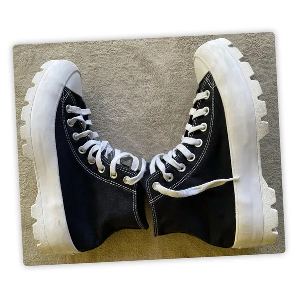 Converse Run Star Hike Platform High Top Sneakers Womens 9 Black White - Image 2