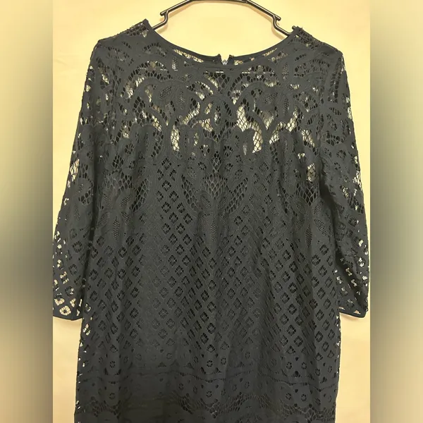 Loft Navy‎ Shift Dress with Lace Shell Size 4 - Image 2