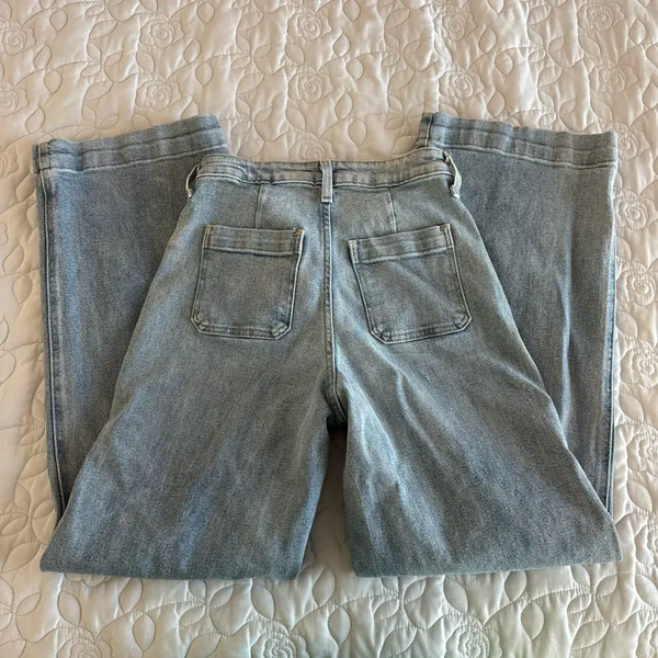 Old Navy Jeans - Image 2