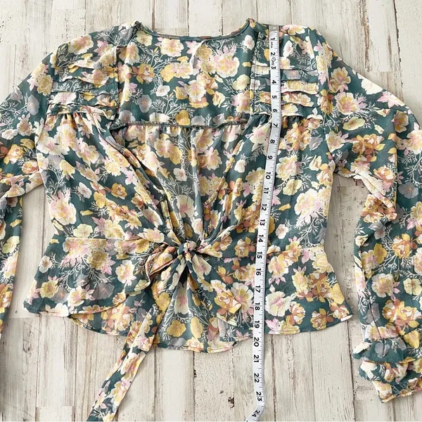 Free People Tie Ruffle Crop Top Blouse Floral Small - Image 4
