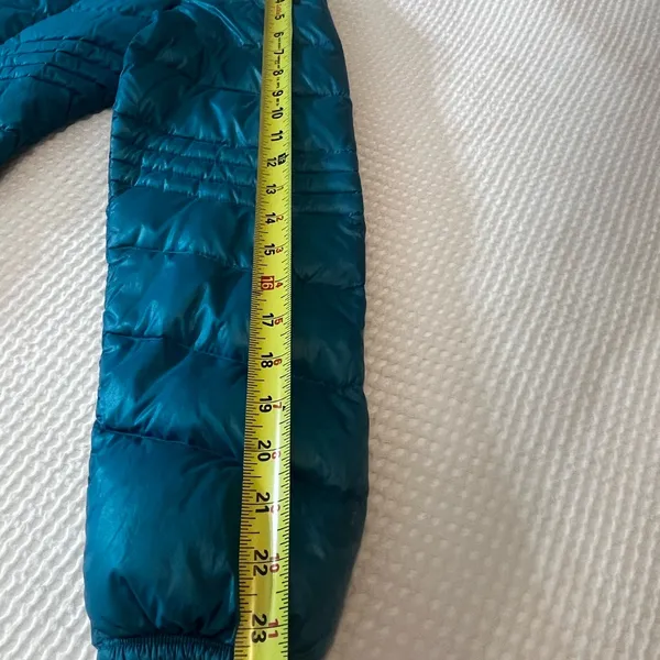 Coat size small turquoise down with attached hood Blue - Image 6
