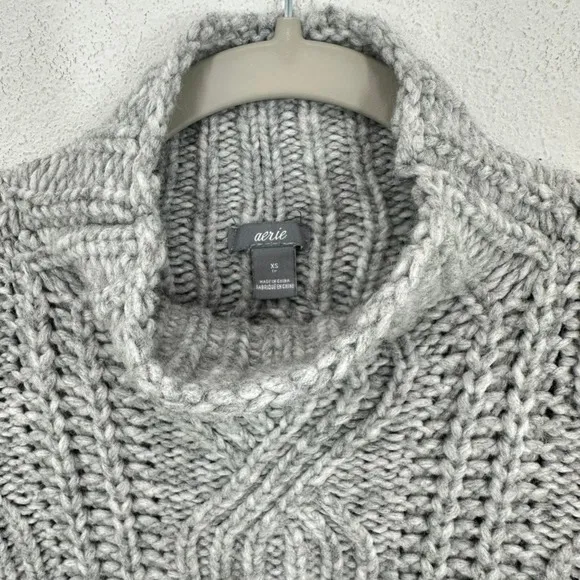 Aerie Womens XS Gray Cable‎ Knit Mock Neck Pullover Sweater Casual Warm Cozy - Image 4