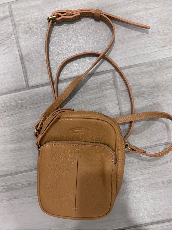 American‎ Leather Co. Cleveland Crossbody Cafe Latte - Image 9