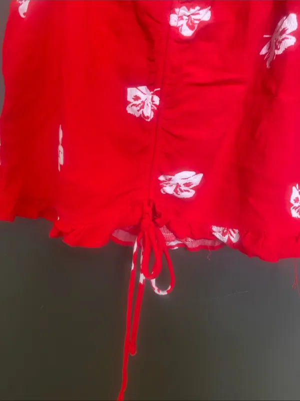 LA Hearts Red Floral Tie-Front Cami Crop Top - Image 8