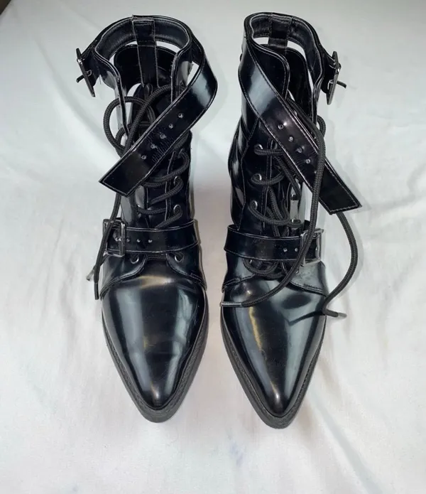Boots Black Size 7 - Image 9