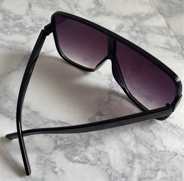 Oversize Sunglasses - Image 4